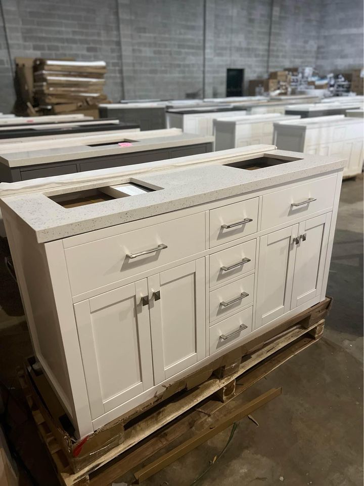 60" Double Bath Vanity in White with White Quartz Top and Square Sink